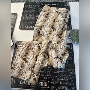 EUC White House/Black Market Snakeskin Print Stretch Pants
